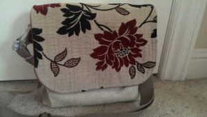 ANY Texture first messenger bag