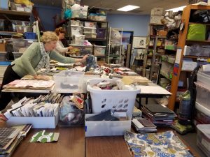 Sorting fabrics by size and kind at FabMo
