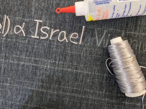 Writing names with sliver ribbon