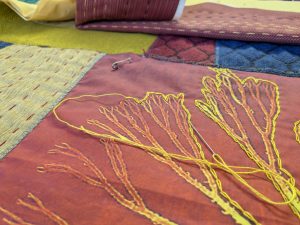 Embroidering algae